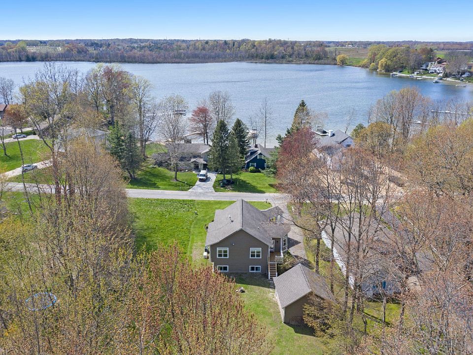 2343 Eagle Point Dr, Fennville, MI 49408 | Zillow