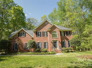 3552 Weddington Oaks Dr, Matthews, NC 28104
