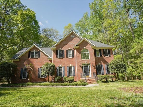 3552 Weddington Oaks Dr