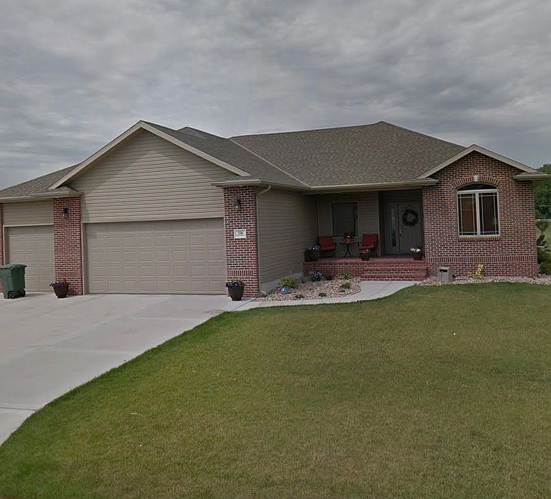 1st image of 516 Sandalwood Dr