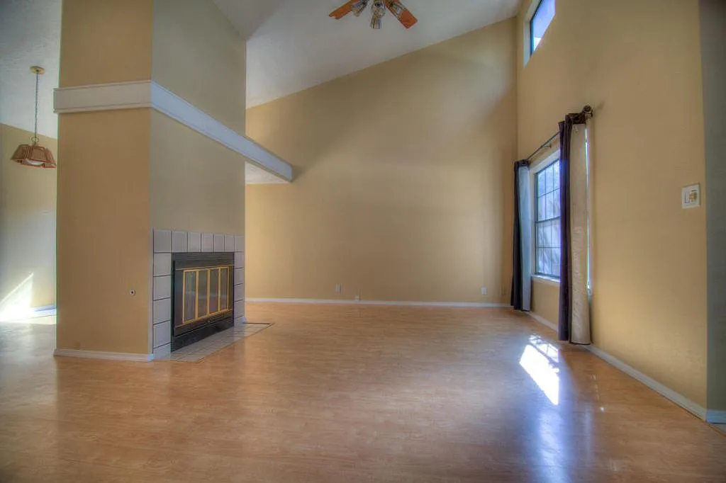 2 bed, 2.0 bath, 1200 sqft, $2,100 — Photo 4