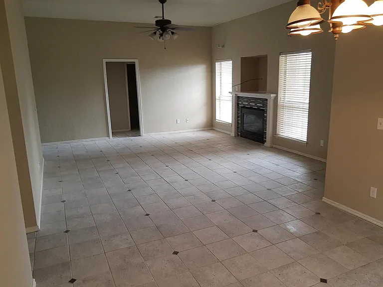 500 Westridge Dr — Photo 5