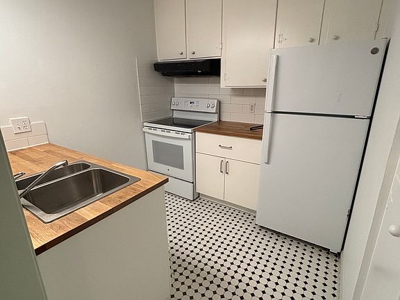 3rd image of 5216 Arboles Dr APT 8