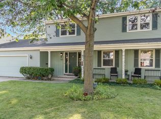 63 S Meadows Dr, Appleton, WI 54915