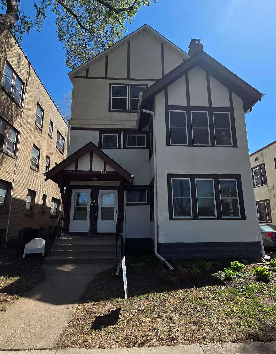 2 bed, 1.0 bath, 1100 sqft, $1,650 — Photo 1