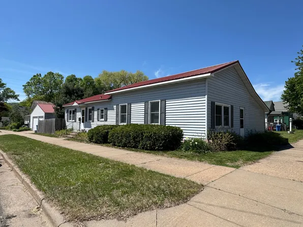 753 W Mark St, Winona, MN 55987