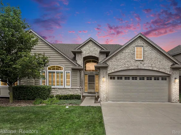 30499 Berghway Trl, Warren, MI 48092