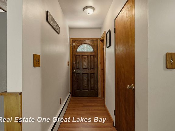 3rd image of 6654 Davis Rd