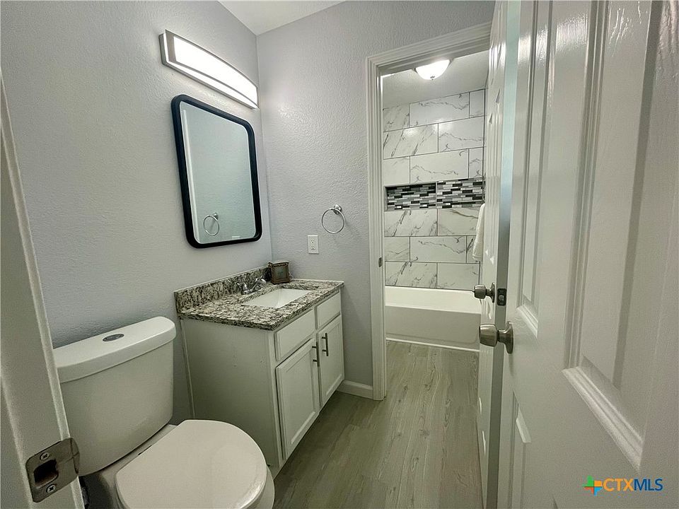 1st image of 2401 Jerome Dr