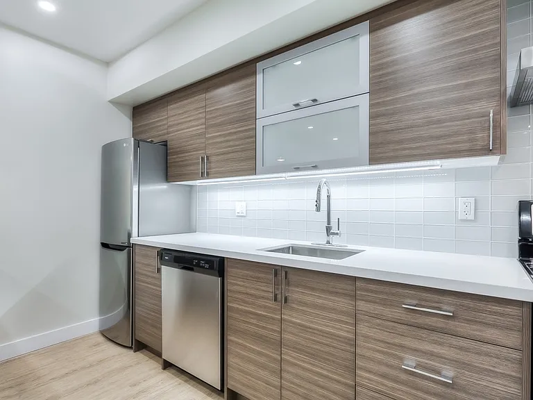 240 Durie St #305 — Photo 9