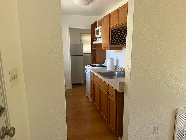 1217 S Durango St — Photo 17