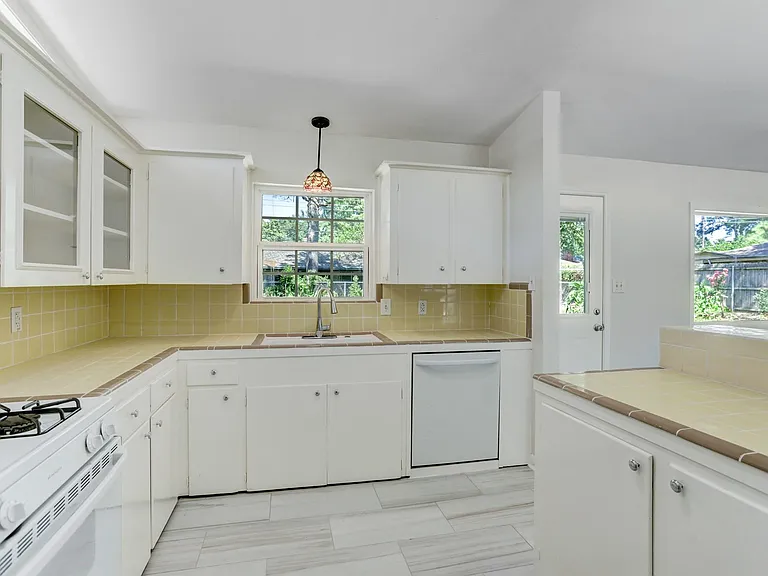 10226 Ivyridge Rd — Photo 12