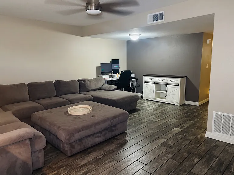 9543 Cottonwood Ave #C — Photo 15