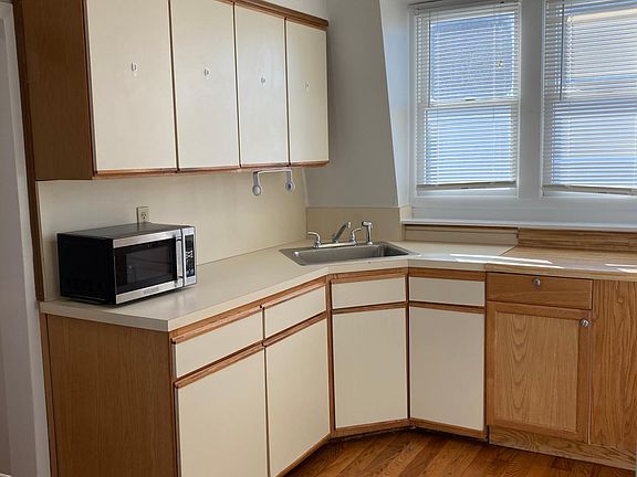 3rd image of 14811 10th Ave #2
