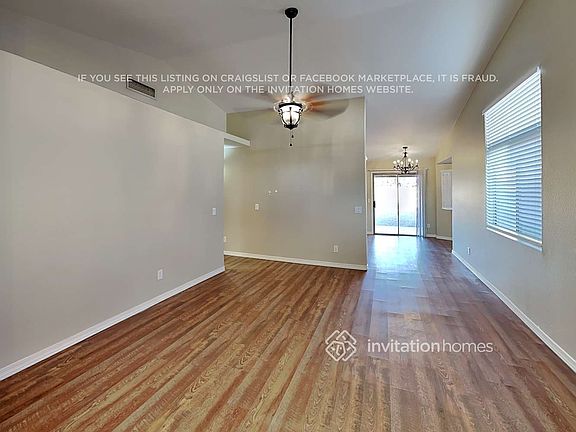 3rd image of 30737 N Royal Oak Way