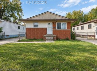 21115 Albany Ave, Warren, MI 48091