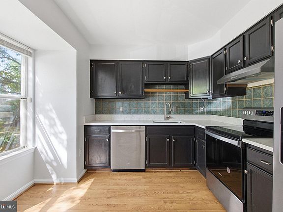 5th image of 9617 Pierrpont St