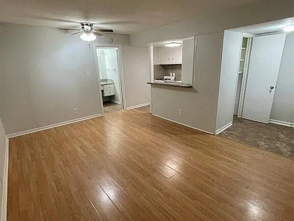 3rd image of 2006 Sul Ross St #11577356