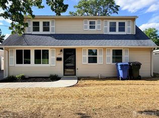 109 W Arthur Pl, Iselin, NJ 08830