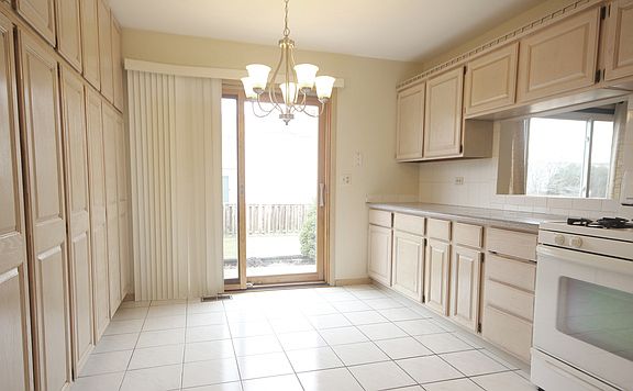 4th image of 2173 Chadwick Ln