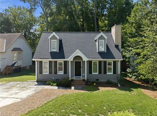 11 River Chase Ct, Greensboro, NC 27407