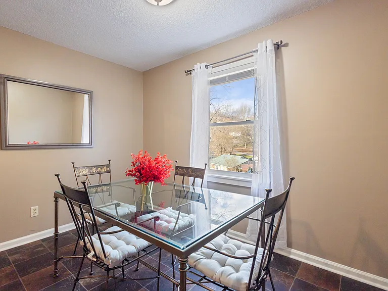 198 Harmony Dr — Photo 15
