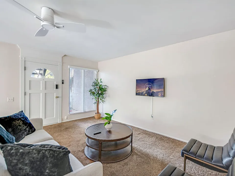 418 Nobel Ave #B