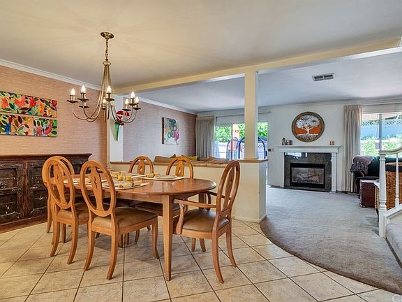 4th image of 25656 Huron St
