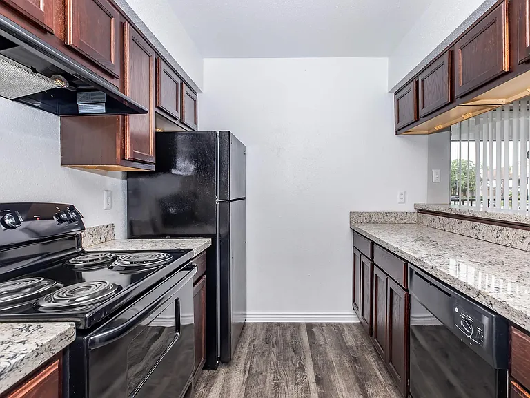 Bayou Park Apartments — Photo 97