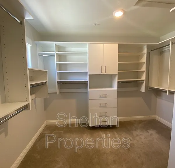 1721 N Marketside Ave — Photo 7