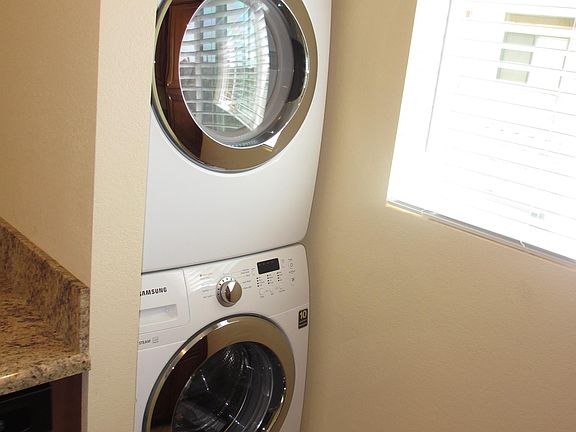 Full Size Washer & Dryer in Kitchen Area