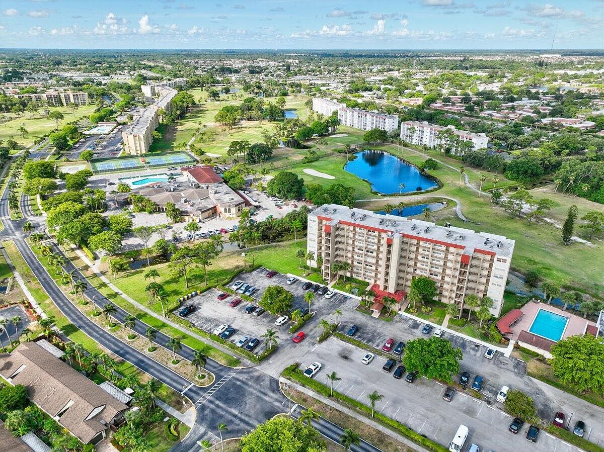 3465 Via Poinciana #103