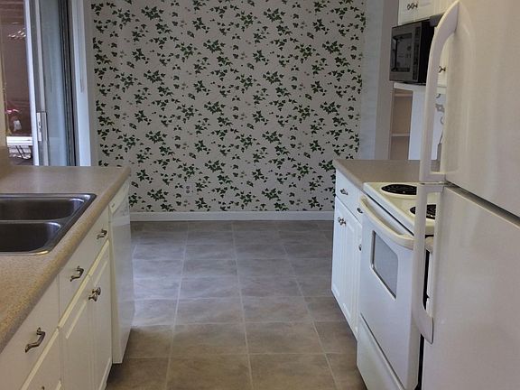 4th image of 15850 Los Gatos Almaden Rd