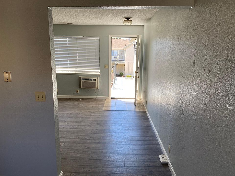 1st image of 4983 Edgar Ct #4