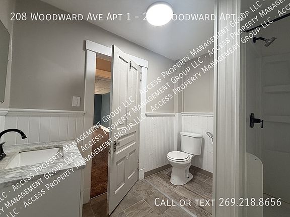 5th image of 208 Woodward Ave APT 1