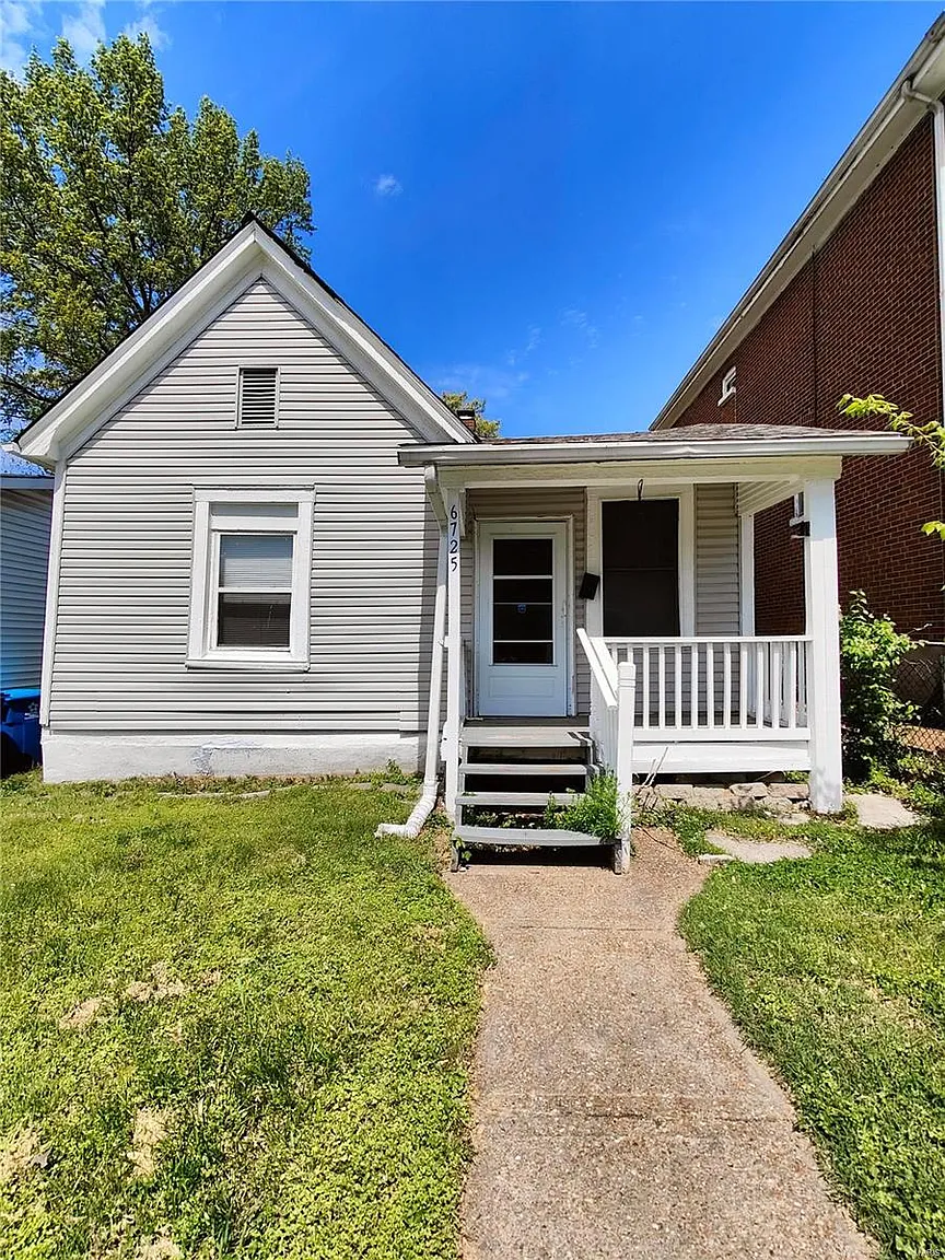 6725 Schofield Pl photo 1