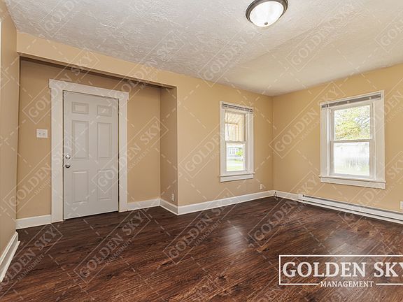 3rd image of 1210 S Burlington Dr