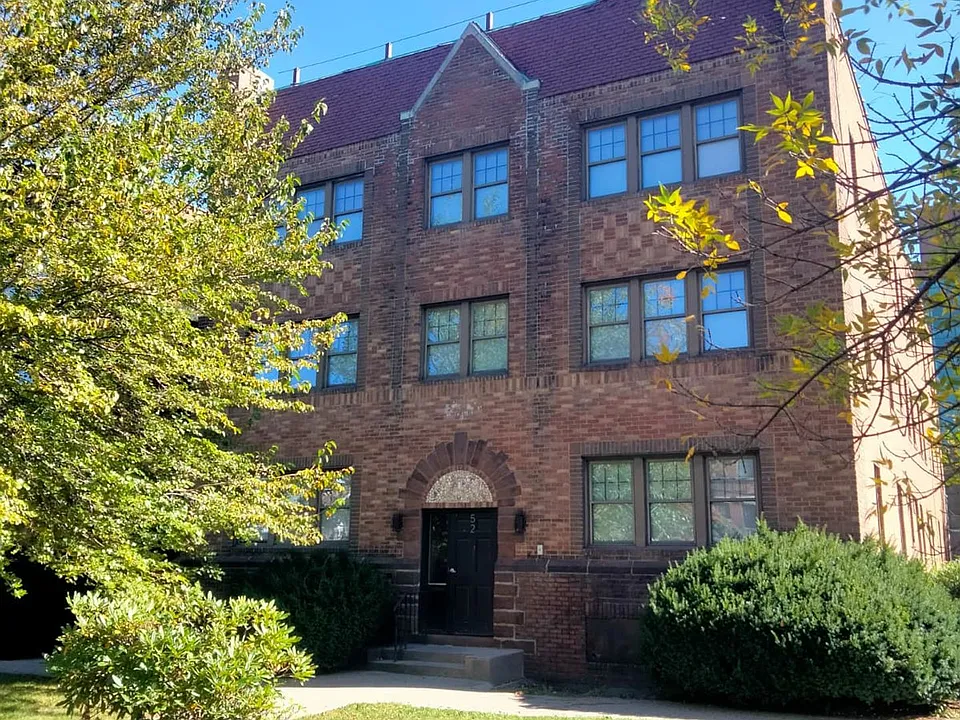 52 Imlay St