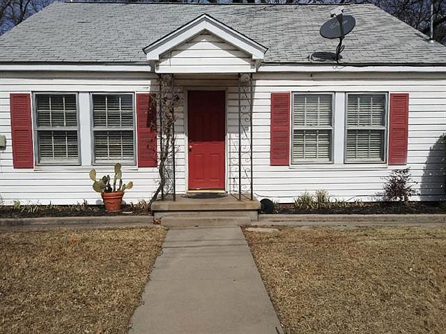 1st image of 219 Eureka St