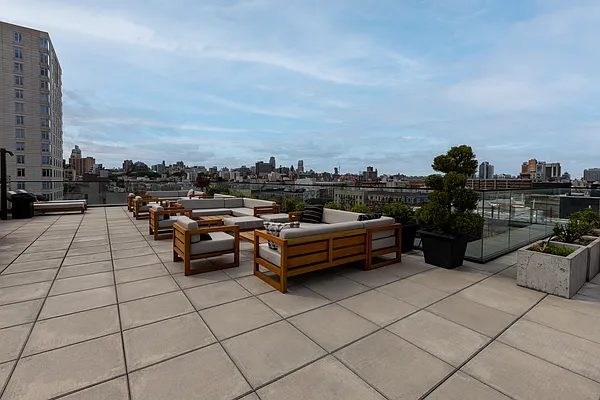 Rented by Voro, LLC | media 23