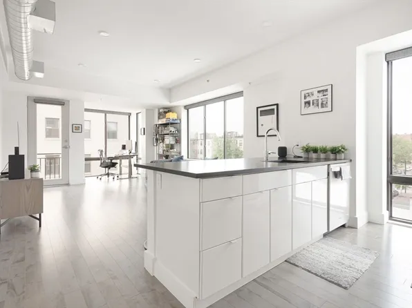 257 Northampton St Unit 409, Roxbury, MA 02118