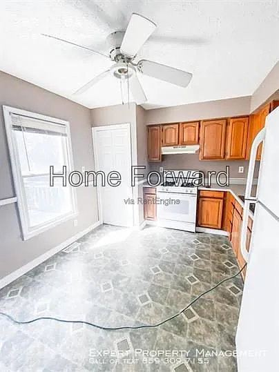 1216 Hammond Ave — Photo 3