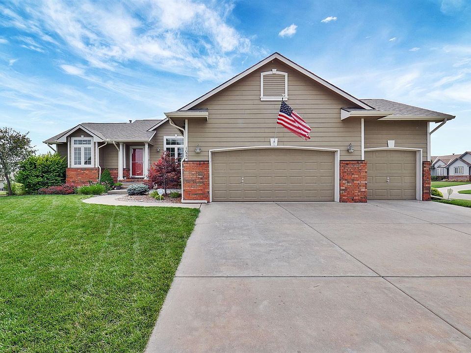 1st image of 1022 S Bracken Ct