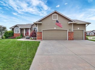 1022 S Bracken Ct, Wichita, KS 67207