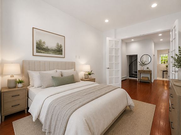 3rd image of 118 Ridge St #5A