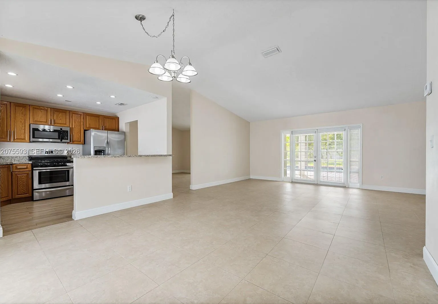 18468 Sw 89th Ct Cutler Bay, Fl 33157 — Photo 2