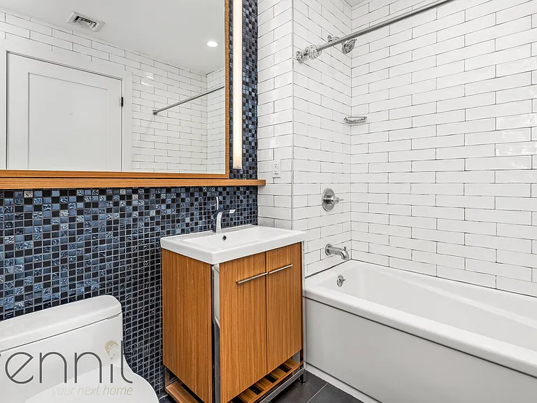 31 Debevoise St #12D — Photo 8