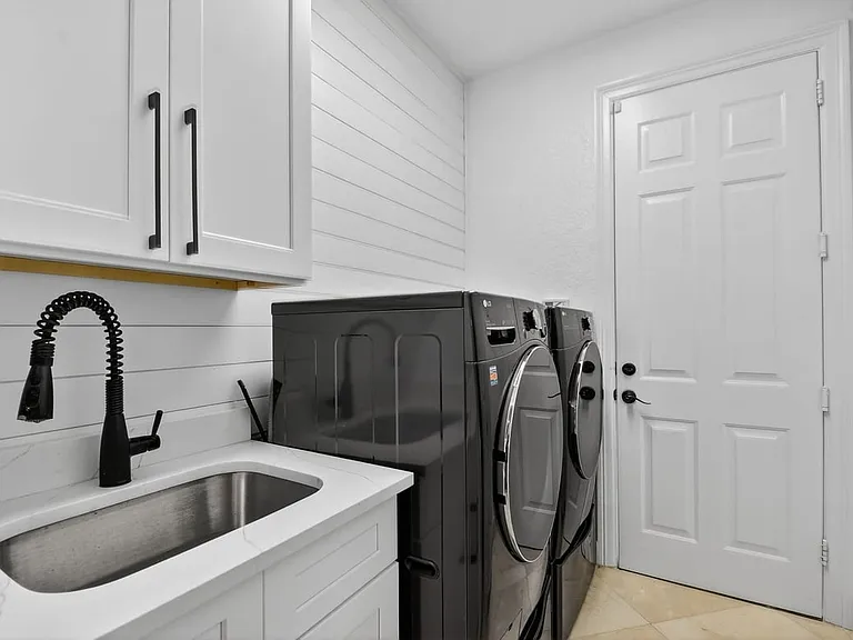 10337 Trianon Pl — Photo 35