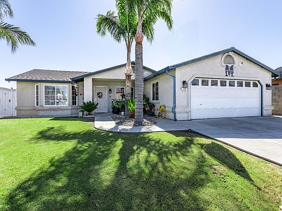 3rd image of 718 Florito Way