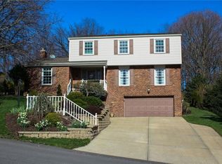 5552 Glen Hill Dr, Bethel Park, PA 15102